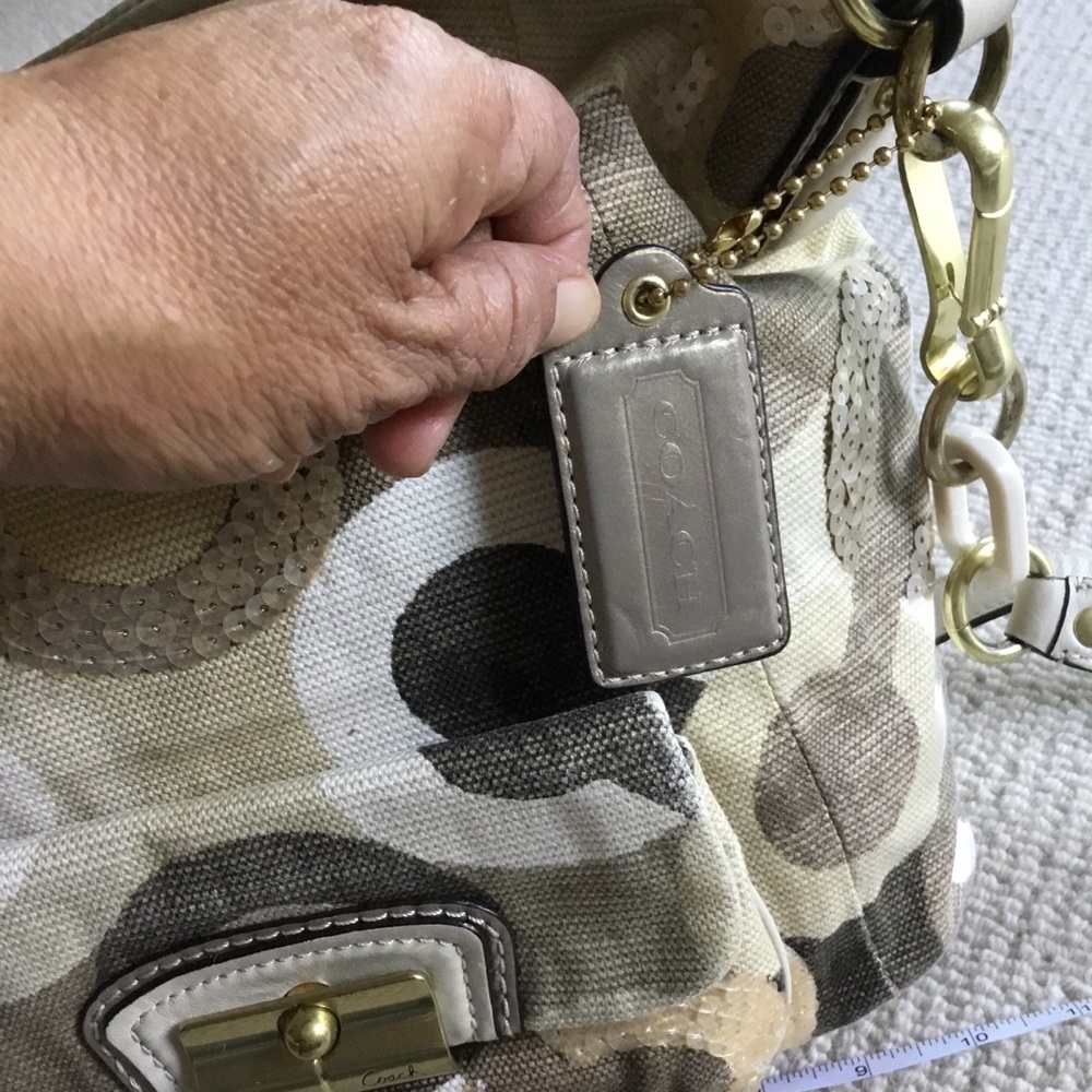Coach Hobo Bag in Cream and Brown - Picture 6 of 16